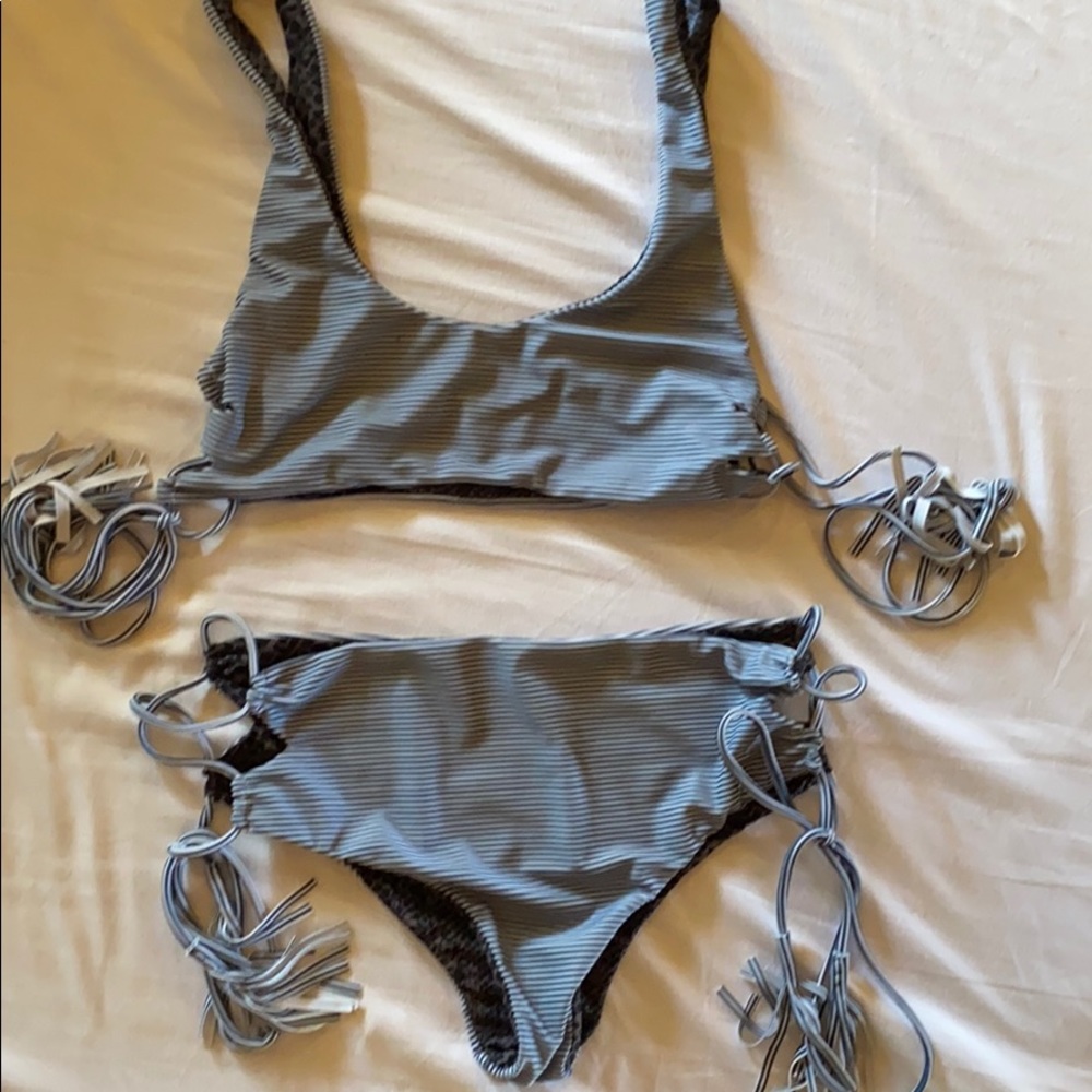 Acacia Hunter and Murray set